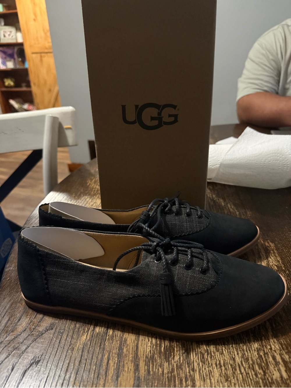 UGG Women's Black Lace-Up Tassel Oxford Shoes